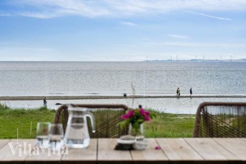 Stor terrasse i luksushus nr. 606 i Østjylland.