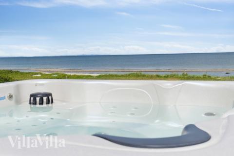 Nyt varmen i boblebadet i luksushus nr. 606 i Østjylland