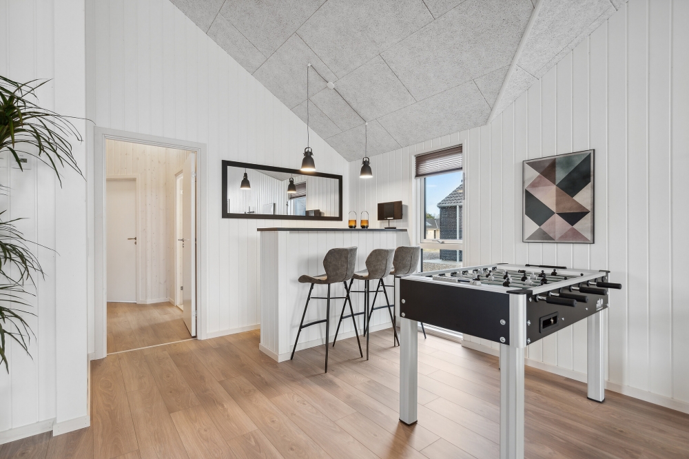 Luksushus nr. 608 til 26 personer tilbyr et stort aktivitetsrom med bl.a. biljard og dart
