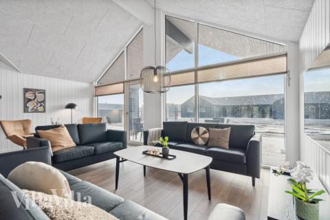 Aktivitetsrom i luksushus nr. 608 med 10 soverom og plass til 26 personer.