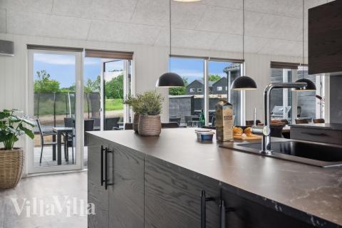 Kjøkkenet i luksushus nr. 611 er godt innrettet.