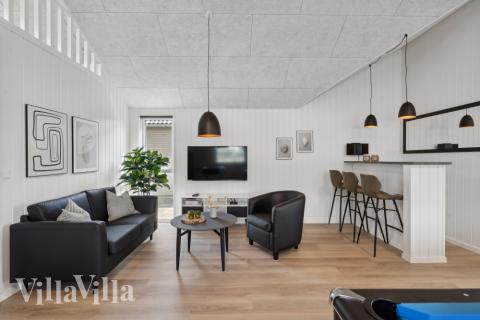 Aktivitetsrom i luksushus nr. 614 med 6 soverom og plass til 16 personer.