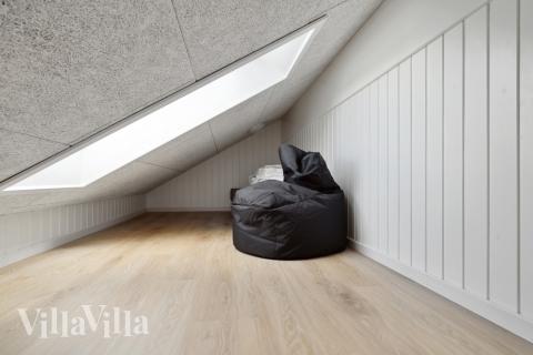 Noen av de 14 soveplassene i luksushus nr. 617 finnes på hems