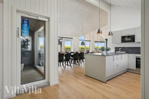 Kjøkkenet i luksushus nr. 617 er godt innrettet.