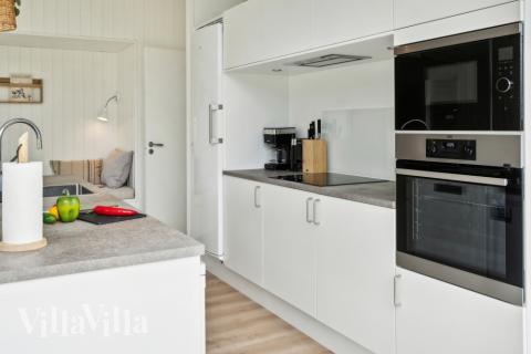 Kjøkkenet i luksushus nr. 620 er godt innrettet.