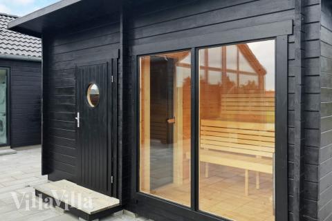 Nyt varmen i badstuen i luksushus nr. 625 til 12 personer