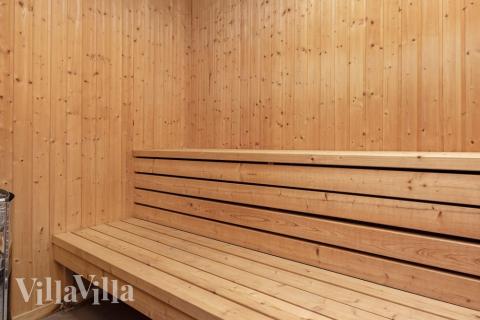 Nyt varmen i badstuen i luksushus nr. 626 til 14 personer