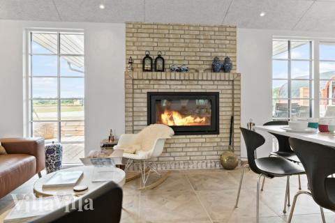 Oppholdsrom med plass til 20 i luksushus nr. 629.