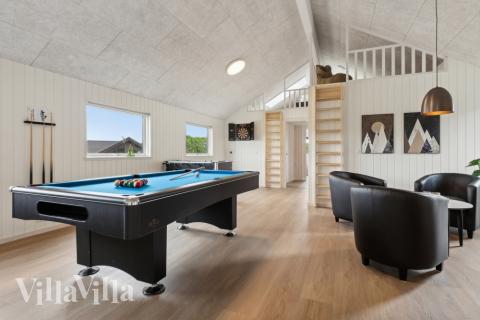 Aktivitetsrom i luksushus nr. 631 med 7 soverom og plass til 18 personer.