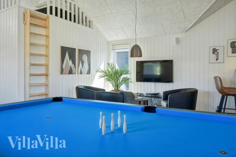 Aktivitetsrom i luksushus nr. 633 med 7 soverom og plass til 18 personer.