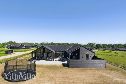 Flott feriehus nr. 633, med god plass til opptil 18 personer