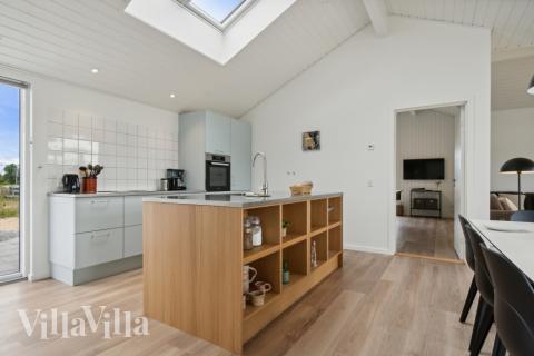 Kjøkkenet i luksushus nr. 636 i Nordjylland er godt innrettet.