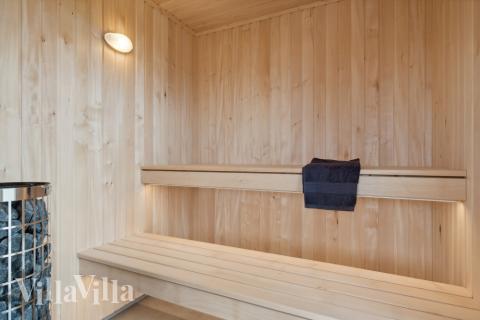 Nyt varmen i badstuen i luksushus nr. 636 til 8 personer