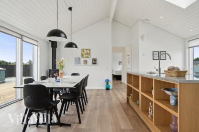 Kjøkkenet i luksushus nr. 636 er fullt utstyrt så dere lett kan lage mat til 8 personer.