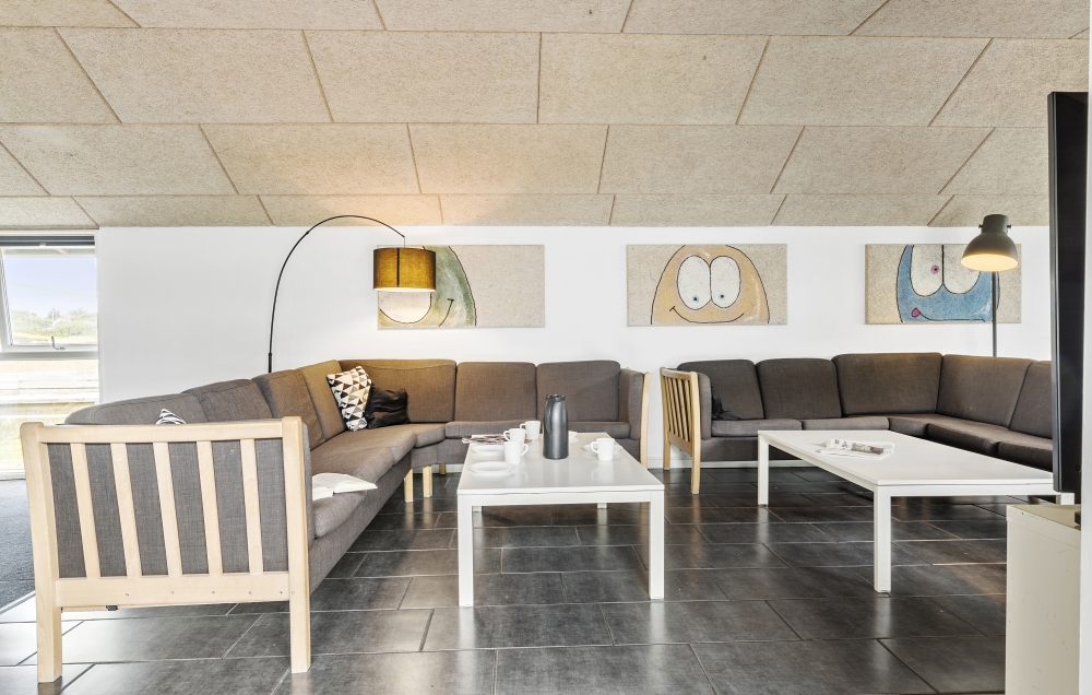 Sofakroken i luksushus nr. 637 i Nordjylland.