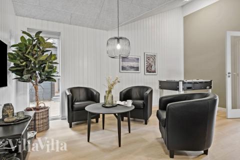 Luksushus nr. 638 til 16 personer tilbyr et stort aktivitetsrom med bl.a. biljard og dart