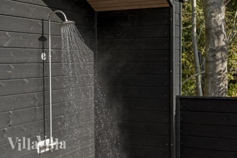 Nyt en grillkveld på terrassen i luksushus nr. 638 i Nordsjælland