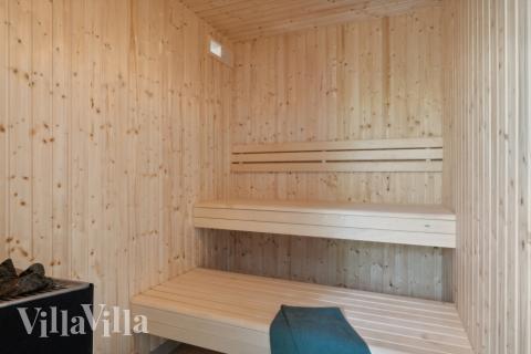 Nyt varmen i badstuen i luksushus nr. 641 til 20 personer