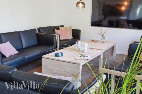 Sofakroken i luksushus nr. 641 i Nordsjælland.