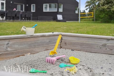 I tillegg til alle aktivitetsmulighetene i husets bassengavdeling, tilbyr også luksushus nr. 642 mengder av utendørsaktiviteter