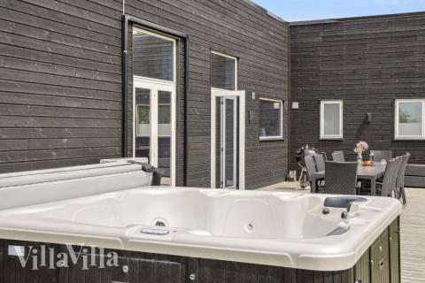 Luksushus nr. 642 har bl.a. et deilig boblebad