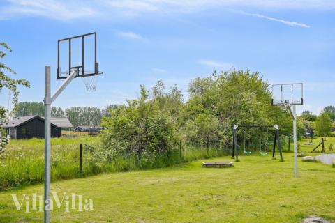 Stort utvalg av utendørsaktiviteter ved luksushus nr. 642 i Lolland/Falster/Møn.
