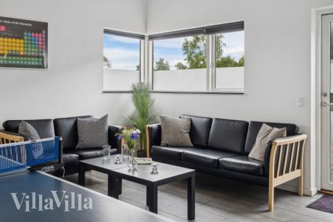 Aktivitetsrom i luksushus nr. 642 med 6 soverom og plass til 16 personer.