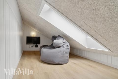 Noen av de 14 soveplassene i luksushus nr. 644 finnes på hems