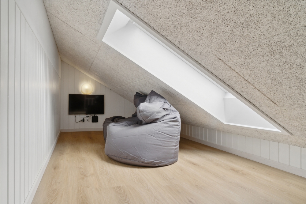 Noen av de 14 soveplassene i luksushus nr. 644 finnes på hems