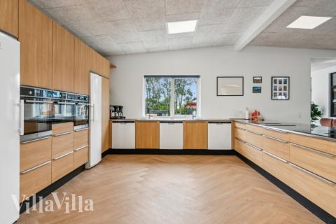 Kjøkkenet i luksushus nr. 645 er godt innrettet.