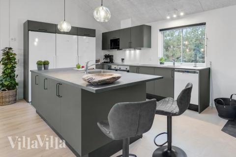 Kjøkkenet i luksushus nr. 808 er fullt utstyrt så dere lett kan lage mat til 20 personer.