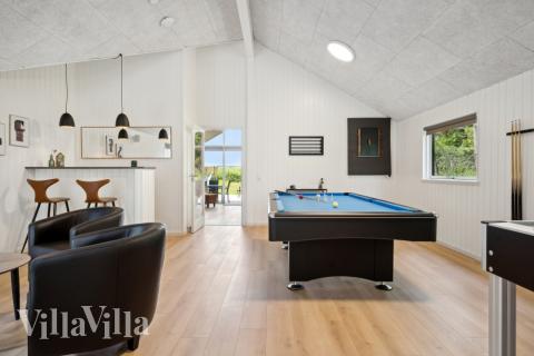 Aktivitetsrom i luksushus nr. 818 med 6 soverom og plass til 16 personer.