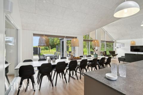 Kjøkkenet i luksushus nr. 818 er godt innrettet.