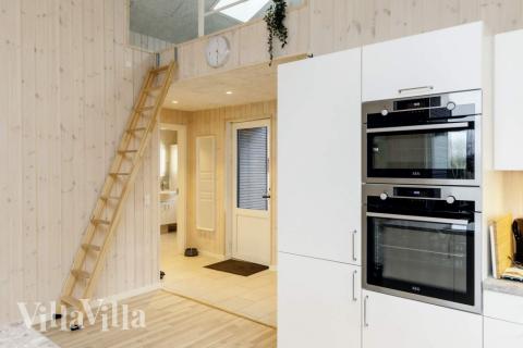 Kjøkkenet i luksushus nr. 650 i Lolland/Falster/Møn er godt innrettet.