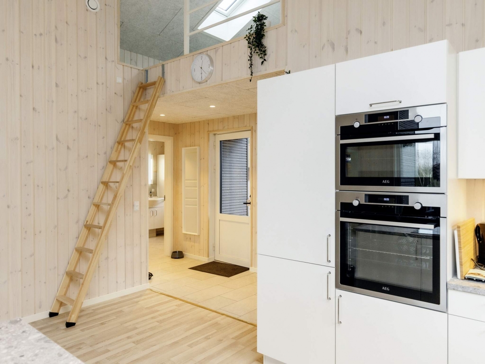Kjøkkenet i luksushus nr. 650 i Lolland/Falster/Møn er godt innrettet.
