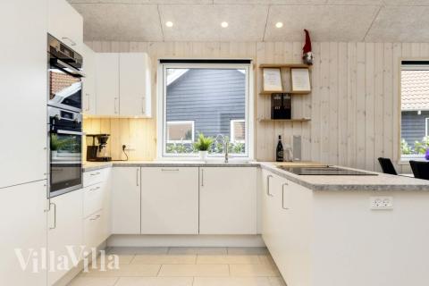 Kjøkkenet i luksushus nr. 650 er godt innrettet.