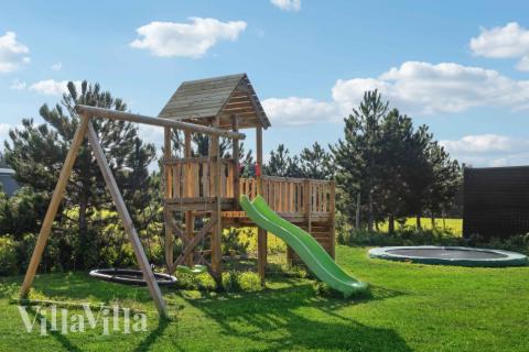 I tillegg til alle aktivitetsmulighetene i husets bassengavdeling, tilbyr også luksushus nr. 661 mengder av utendørsaktiviteter