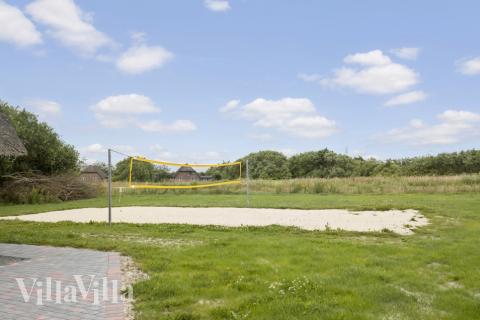 I tillegg til alle aktivitetsmulighetene i husets bassengavdeling, tilbyr også luksushus nr. 677 mengder av utendørsaktiviteter