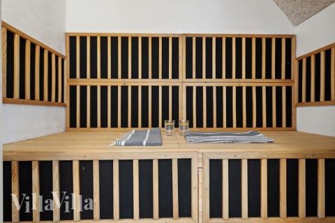 Nyt varmen i badstuen i luksushus nr. 678 til 16 personer