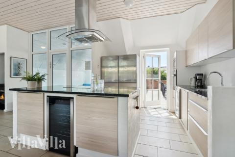 Kjøkkenet i luksushus nr. 678 er fullt utstyrt så dere lett kan lage mat til 16 personer.