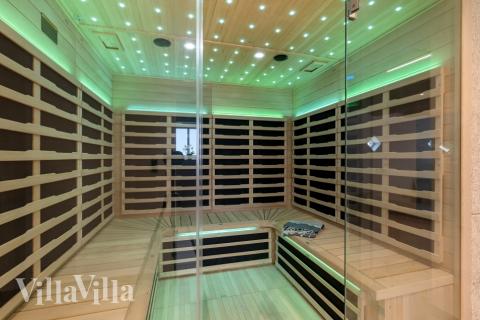 Nyt varmen i badstuen i luksushus nr. 679 til 22 personer