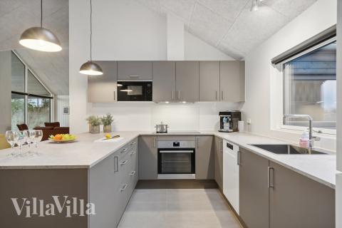 Kjøkkenet i luksushus nr. 647 er godt innrettet.