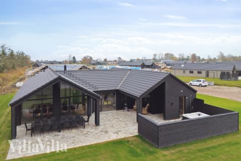 Flott feriehus nr. 647, med god plass til opptil 14 personer