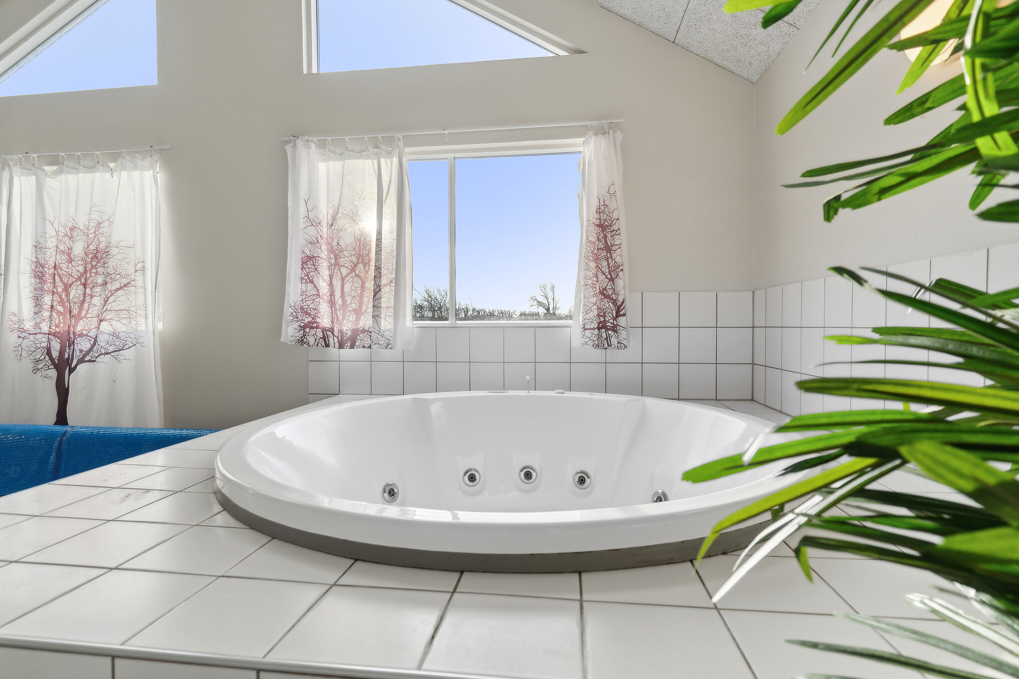 Nyt varmen i boblebadet i luksushus nr. 220 i Fyn og øyer