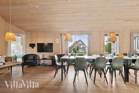 Oppholdsrom med plass til 20 i luksushus nr. 220.