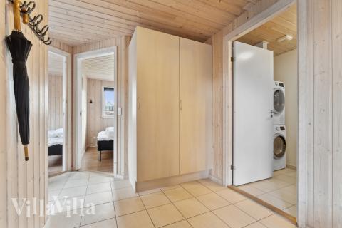 Det romslige inngangspartiet til luksushus nr. 220 i Fyn og øyer