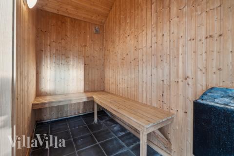 Nyt varmen i badstuen i luksushus nr. 221 til 16 personer