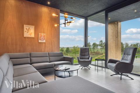 Sofakroken i luksushus nr. 684 i Limfjorden.