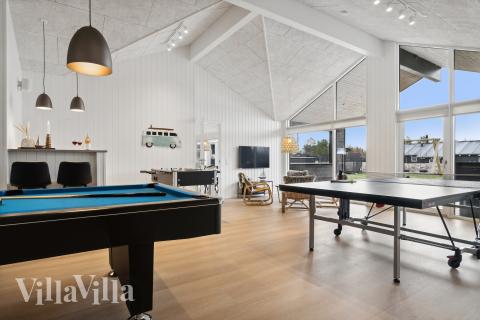 Aktivitetsrom i luksushus nr. 652 med 8 soverom og plass til 20 personer.