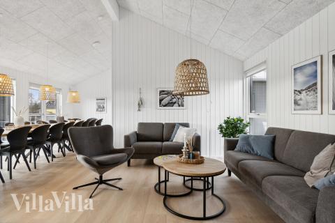 Sofakroken i luksushus nr. 652 i Nordjylland.